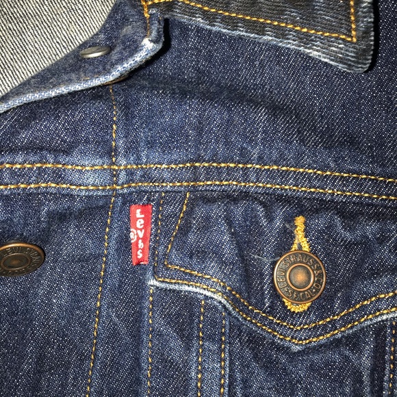 Levi’s Jean jacket - Picture 3 of 4
